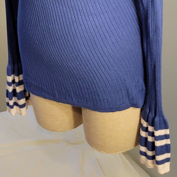 INC WOMENS BLUE FLARED LONG SLEEVE SWEATER - Picture 7 of 9